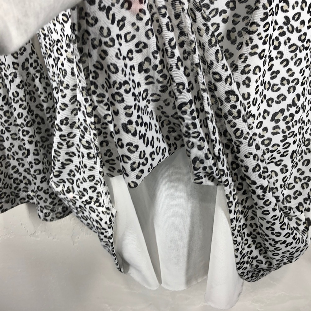 Cable & Gauge Leopard Print Top Size Medium - image 3